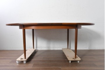イギリスヴィンテージ　美品　1970年頃　G-PLAN(ジープラン)　チーク材　オーバル型が優しい印象のエクステンションテーブル　(R-090728)