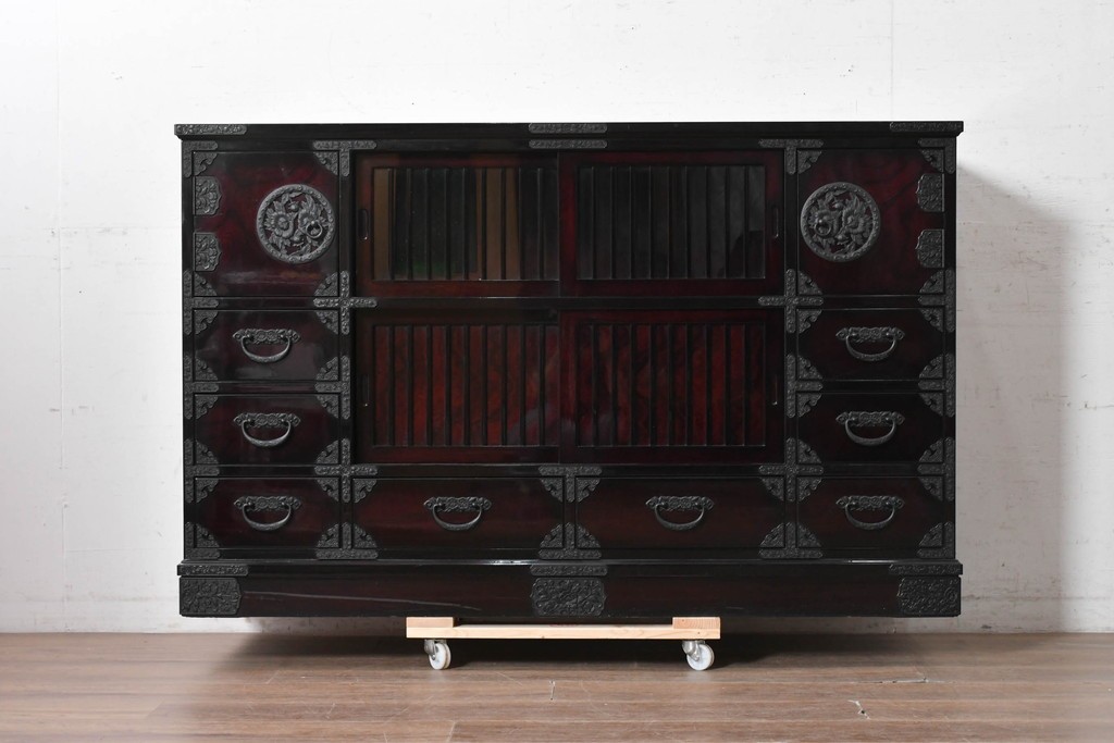 中古　美品　空間に圧倒的な和の存在感を与えるサイドボード　(R-090732)