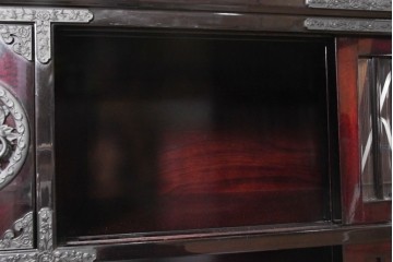 中古　美品　空間に圧倒的な和の存在感を与えるサイドボード　(R-090732)