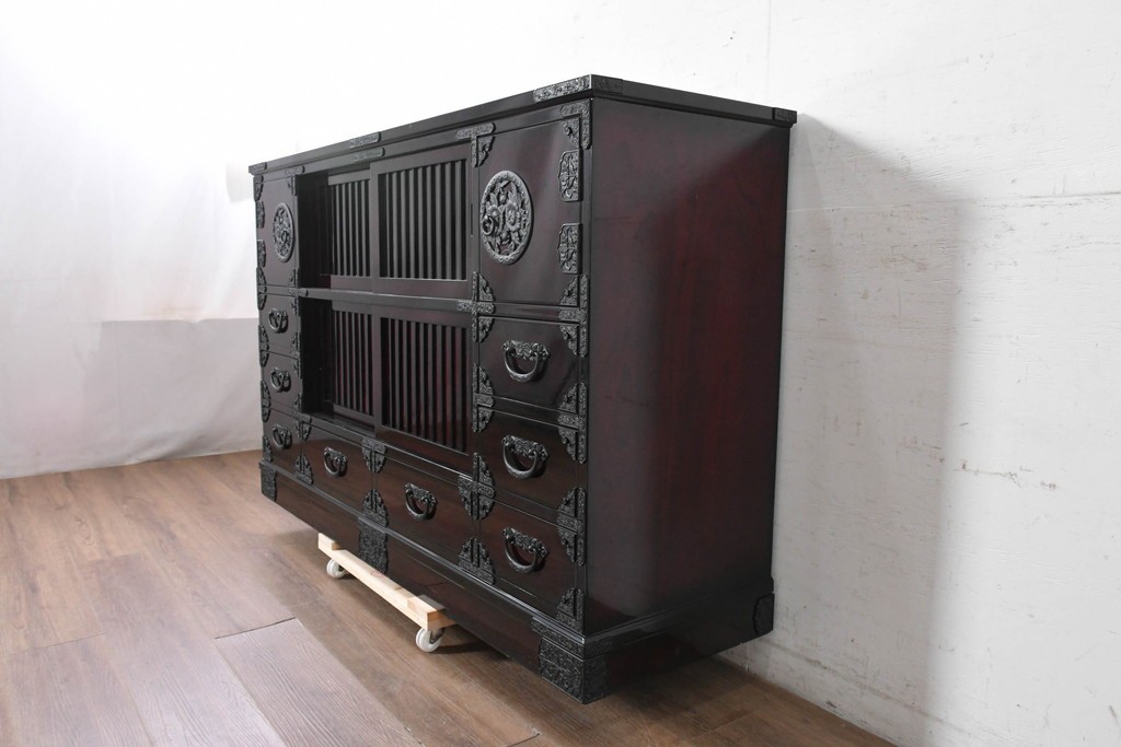 中古　美品　空間に圧倒的な和の存在感を与えるサイドボード　(R-090732)