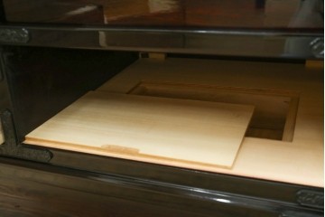 中古　美品　空間に圧倒的な和の存在感を与えるサイドボード　(R-090732)