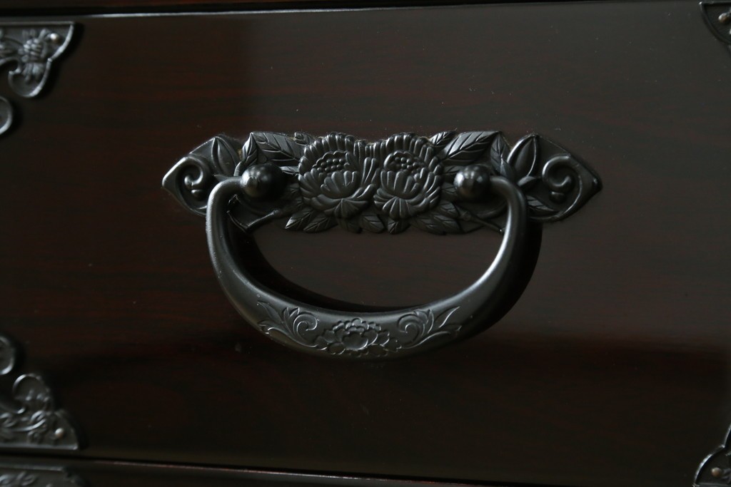 中古　美品　空間に圧倒的な和の存在感を与えるサイドボード　(R-090732)