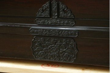中古　美品　空間に圧倒的な和の存在感を与えるサイドボード　(R-090732)