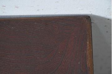 中古　美品　欅(ケヤキ)材　金具の意匠と重厚な木目が趣深い正方形火鉢　(R-090733)