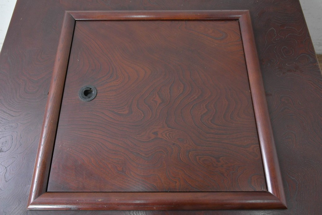 中古　美品　欅(ケヤキ)材　金具の意匠と重厚な木目が趣深い正方形火鉢　(R-090733)