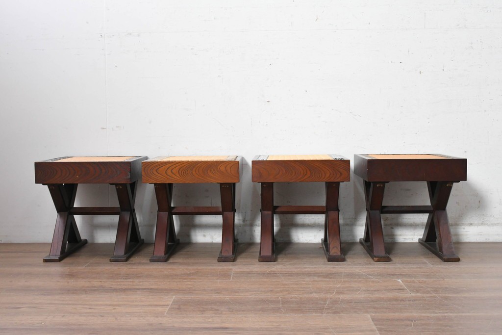 中古　駿河民芸　和の空間に馴染む畳座面のスツール4脚セット　(R-090734)