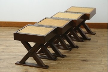 中古　駿河民芸　和の空間に馴染む畳座面のスツール4脚セット　(R-090734)