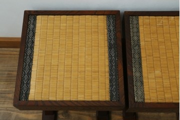 中古　駿河民芸　和の空間に馴染む畳座面のスツール4脚セット　(R-090734)