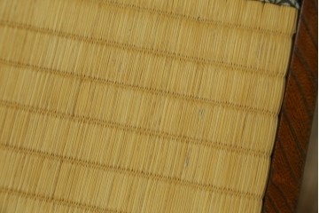 中古　駿河民芸　和の空間に馴染む畳座面のスツール4脚セット　(R-090734)