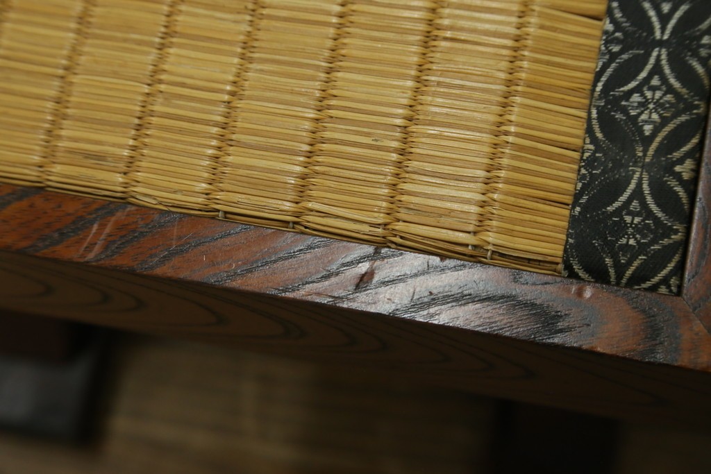 中古　駿河民芸　和の空間に馴染む畳座面のスツール4脚セット　(R-090734)