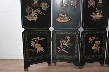 アジアンヴィンテージ　中国美術屏風　花瓶図・花鳥図　華やかな色彩と立体感が楽しめる玉石象嵌衝立　(R-090736)