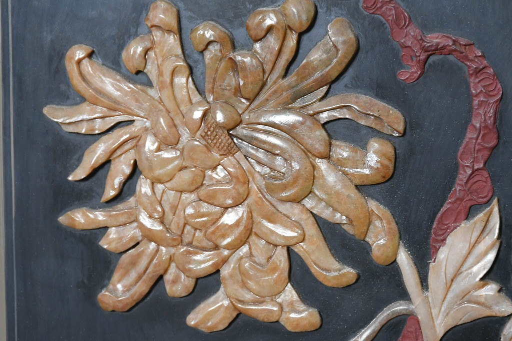 アジアンヴィンテージ　中国美術屏風　花瓶図・花鳥図　華やかな色彩と立体感が楽しめる玉石象嵌衝立　(R-090736)