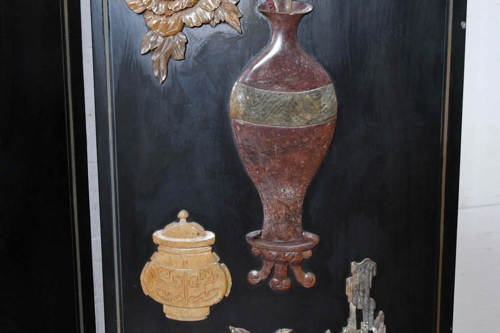 アジアンヴィンテージ　中国美術屏風　花瓶図・花鳥図　華やかな色彩と立体感が楽しめる玉石象嵌衝立　(R-090736)