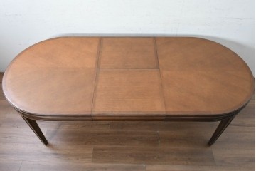 中古　maruni(マルニ木工)　地中海ロイヤルシリーズ(ROYAL)　オーバル型の天板と端正な装飾が上品な伸長式ダイニングテーブル　定価約53万円　(R-090738)