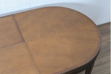 中古　maruni(マルニ木工)　地中海ロイヤルシリーズ(ROYAL)　オーバル型の天板と端正な装飾が上品な伸長式ダイニングテーブル　定価約53万円　(R-090738)