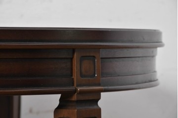 中古　maruni(マルニ木工)　地中海ロイヤルシリーズ(ROYAL)　オーバル型の天板と端正な装飾が上品な伸長式ダイニングテーブル　定価約53万円　(R-090738)