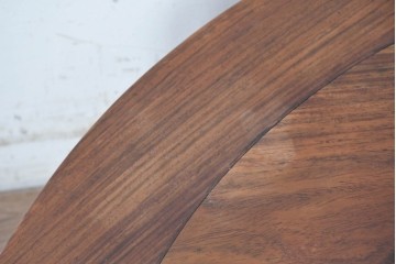 中国ヴィンテージ　1960年頃　特大サイズ!!　花梨(カリン)材　大きな丸天板と唐草文様装飾がオリエンタルな座卓　(R-090741)