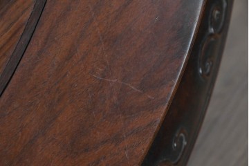中国ヴィンテージ　1960年頃　特大サイズ!!　花梨(カリン)材　大きな丸天板と唐草文様装飾がオリエンタルな座卓　(R-090741)