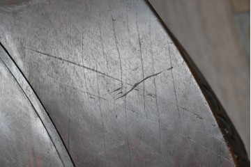 中国ヴィンテージ　1960年頃　特大サイズ!!　花梨(カリン)材　大きな丸天板と唐草文様装飾がオリエンタルな座卓　(R-090741)