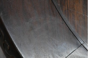 中国ヴィンテージ　1960年頃　特大サイズ!!　花梨(カリン)材　大きな丸天板と唐草文様装飾がオリエンタルな座卓　(R-090741)