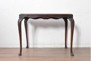 イギリスアンティーク　1940年頃　旧カナダ外務省備品　シェルモチーフの彫刻が上品なコンソールテーブル　(R-090742)