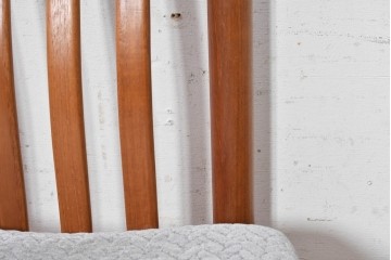 デンマークヴィンテージ　1960年から1970年頃　チーク材　背もたれの曲線デザインが印象的なダイニングチェア2脚セット　(R-090747)