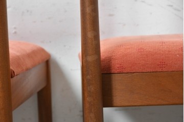 イギリスヴィンテージ　1960年から1970年頃　A.H.McIntosh(マッキントッシュ)社　No.9433　チーク材　木の温もりを感じる端正なダイニングチェア2脚セット　(R-090748)