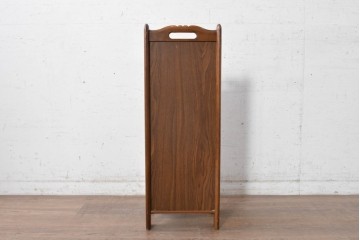 和製ヴィンテージ　昭和後期　希少な廃番品!!　オールドカリモク　カリモク家具(karimoku)　木の温もりを感じるレトロなスリッパラック　(R-090754)