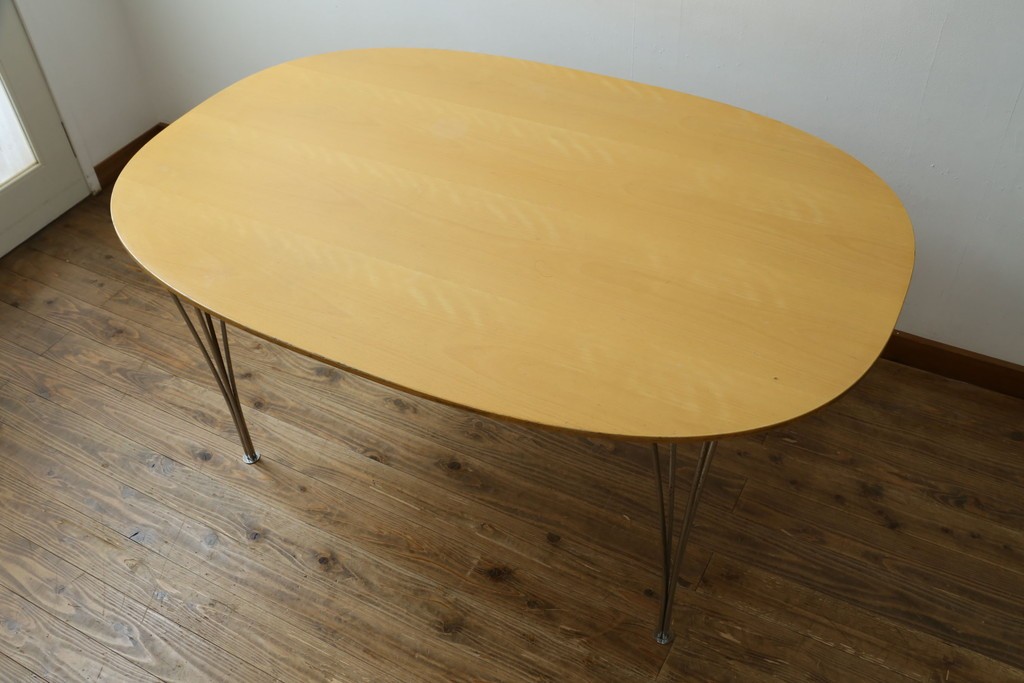 デンマークヴィンテージ　FRITZ HANSEN(フリッツハンセン)　数学的曲線が美しいスーパー楕円テーブル　現行定価約38万円　(R-090755)