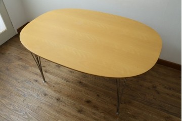 デンマークヴィンテージ　FRITZ HANSEN(フリッツハンセン)　数学的曲線が美しいスーパー楕円テーブル　現行定価約38万円　(R-090755)