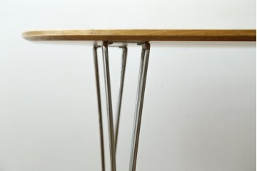 デンマークヴィンテージ　FRITZ HANSEN(フリッツハンセン)　数学的曲線が美しいスーパー楕円テーブル　現行定価約38万円　(R-090755)
