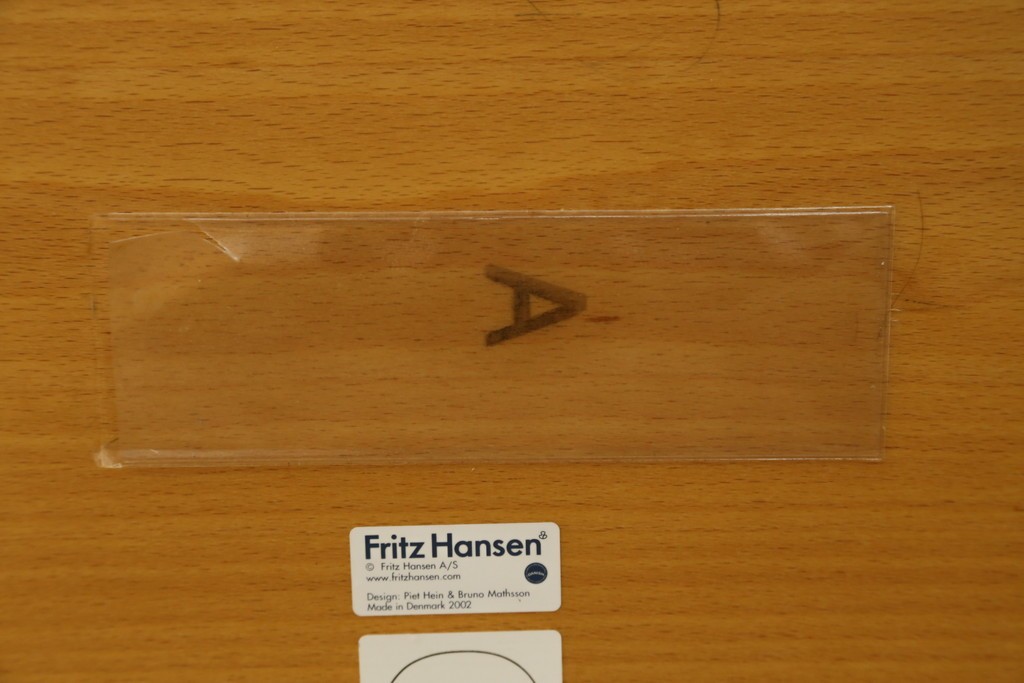 デンマークヴィンテージ　FRITZ HANSEN(フリッツハンセン)　数学的曲線が美しいスーパー楕円テーブル　現行定価約38万円　(R-090755)