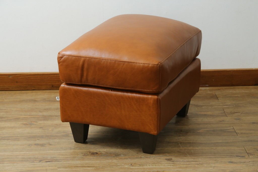 中古　美品　希少な廃番品　IDEE(イデー)　RIRA OTTOMAN(リラ オットマン)　本革　シンプルで取り入れやすいオットマン　(R-090761)