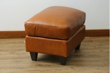 中古　美品　希少な廃番品　IDEE(イデー)　RIRA OTTOMAN(リラ オットマン)　本革　シンプルで取り入れやすいオットマン　(R-090761)