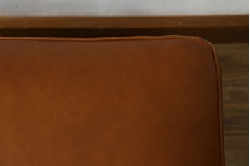 中古　美品　希少な廃番品　IDEE(イデー)　RIRA OTTOMAN(リラ オットマン)　本革　シンプルで取り入れやすいオットマン　(R-090761)