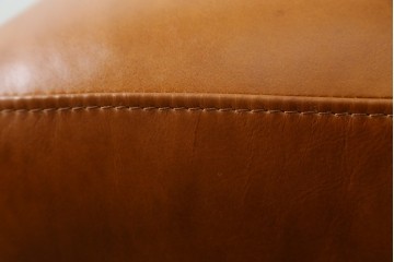 中古　美品　希少な廃番品　IDEE(イデー)　RIRA OTTOMAN(リラ オットマン)　本革　シンプルで取り入れやすいオットマン　(R-090761)