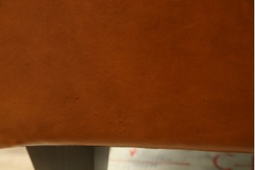 中古　美品　希少な廃番品　IDEE(イデー)　RIRA OTTOMAN(リラ オットマン)　本革　シンプルで取り入れやすいオットマン　(R-090761)