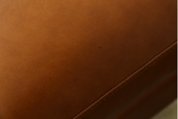 中古　美品　希少な廃番品　IDEE(イデー)　RIRA OTTOMAN(リラ オットマン)　本革　シンプルで取り入れやすいオットマン　(R-090761)