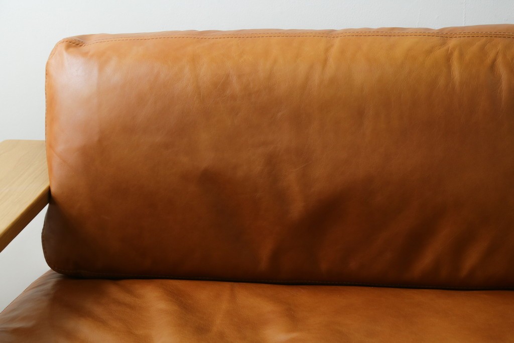 中古　美品　IDEE(イデー)　DIMANCHE SOFA(ディモンシュ ソファ)　ブラウンレザーとオーク材の組み合わせが上品な3人掛けソファ　(R-090762)
