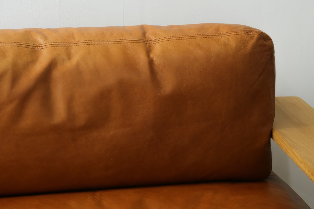 中古　美品　IDEE(イデー)　DIMANCHE SOFA(ディモンシュ ソファ)　ブラウンレザーとオーク材の組み合わせが上品な3人掛けソファ　(R-090762)