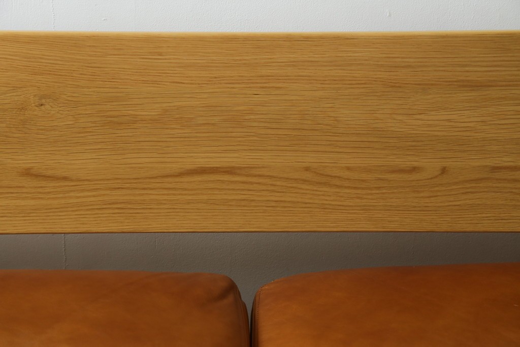 中古　美品　IDEE(イデー)　DIMANCHE SOFA(ディモンシュ ソファ)　ブラウンレザーとオーク材の組み合わせが上品な3人掛けソファ　(R-090762)