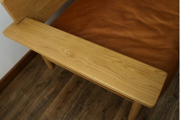 中古　美品　IDEE(イデー)　DIMANCHE SOFA(ディモンシュ ソファ)　ブラウンレザーとオーク材の組み合わせが上品な3人掛けソファ　(R-090762)