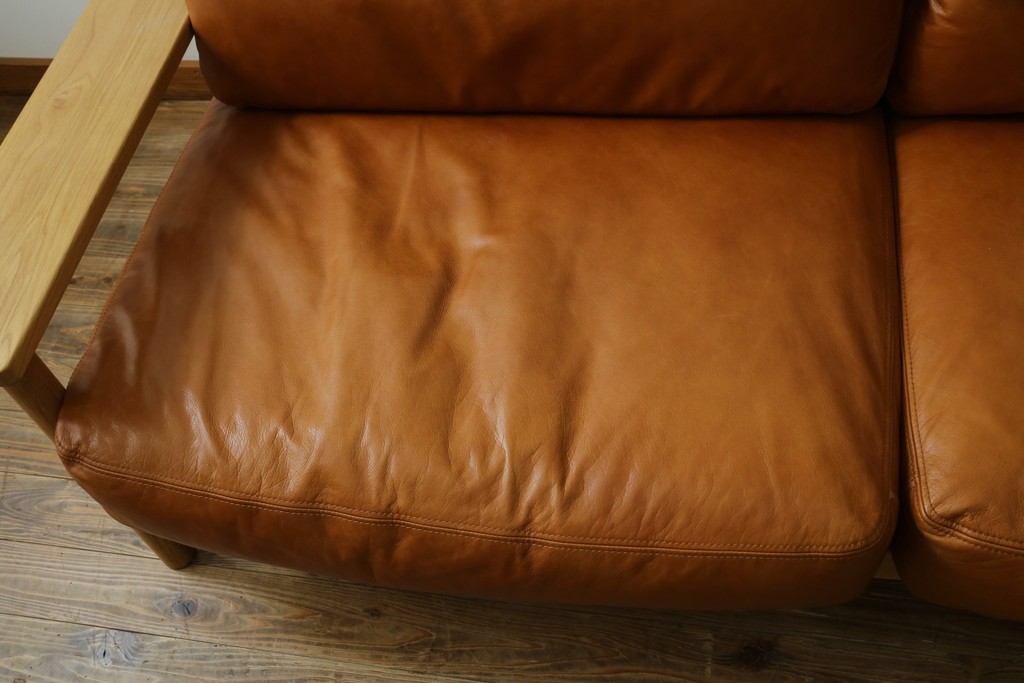 中古　美品　IDEE(イデー)　DIMANCHE SOFA(ディモンシュ ソファ)　ブラウンレザーとオーク材の組み合わせが上品な3人掛けソファ　(R-090762)