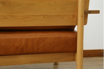 中古　美品　IDEE(イデー)　DIMANCHE SOFA(ディモンシュ ソファ)　ブラウンレザーとオーク材の組み合わせが上品な3人掛けソファ　(R-090762)