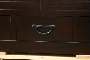 中古　美品　タモ材　端正な縦格子が魅力の和モダンな戸棚　(R-090763)