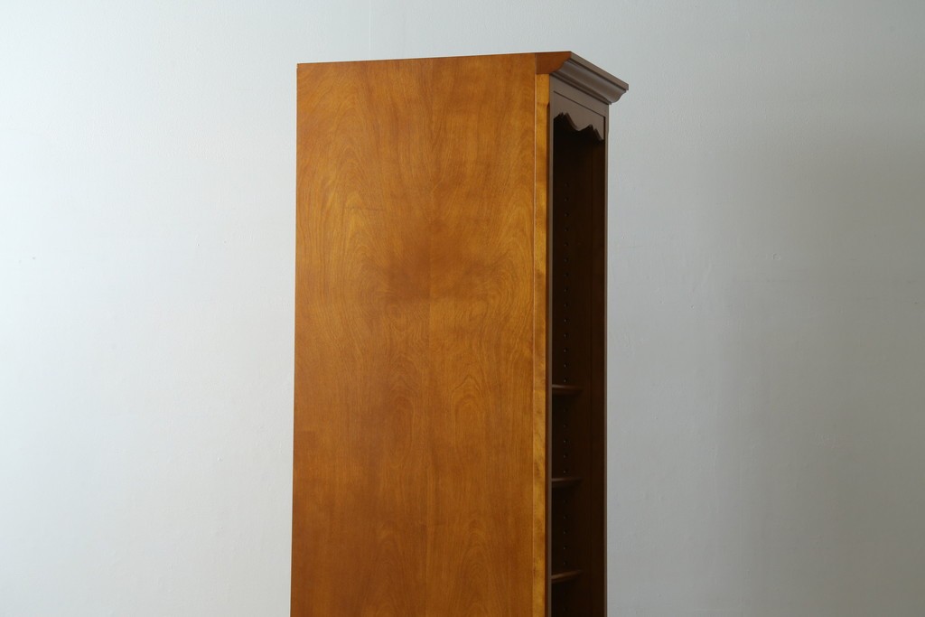 中古　美品　希少サイズ　特注品!!　横浜クラシック家具ダニエル(Daniel)　高さ約2mの縦型シェルフ　(R-090764)