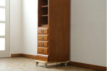 中古　美品　希少サイズ　特注品!!　横浜クラシック家具ダニエル(Daniel)　高さ約2mの縦型シェルフ　(R-090764)