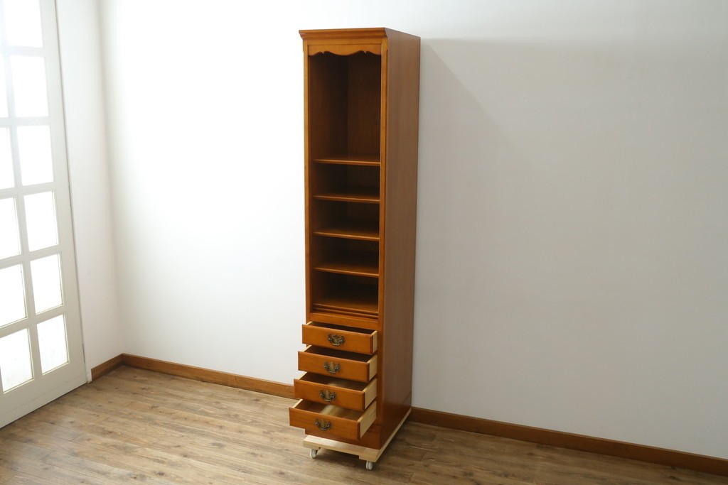 中古　美品　希少サイズ　特注品!!　横浜クラシック家具ダニエル(Daniel)　高さ約2mの縦型シェルフ　(R-090764)