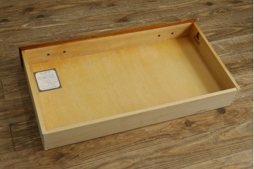 中古　横浜クラシック家具ダニエル(Daniel)　アーリーアメリカン　A-206　ガラス扉付きの上品なサイドボード　定価約64万円　(R-090767)