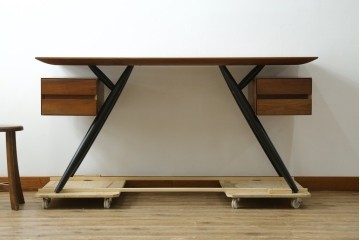 中古　希少な廃番品　起立木工(KIRITSU MOKKO)　LEARN(ラーン)　ウォールナット材　ブラウンカラーと黒脚のコントラストが映えるワークデスク　(R-090769)